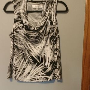 Black/white top by Jones Studio